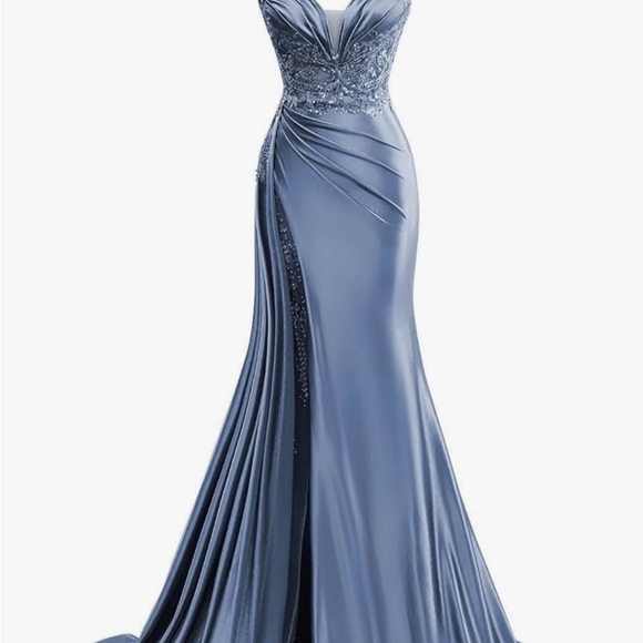 Dresses & Skirts - Elegant Blue Evening Gown